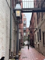 9 Champney Pl, Unit 4 in Boston, MA - Building Photo