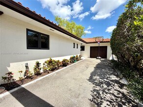 815 Valencia Ave in Coral Gables, FL - Building Photo - Building Photo