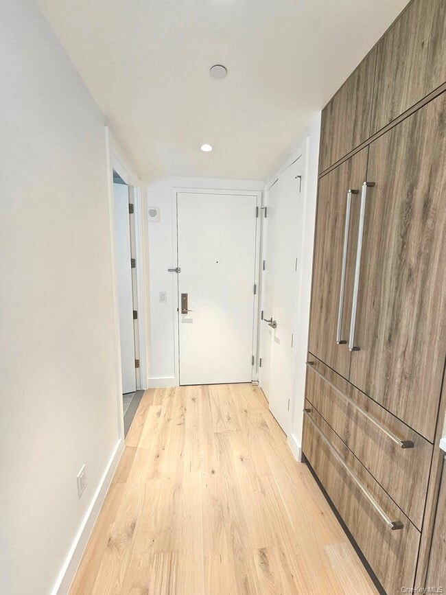 136-18 Maple Ave in New York, NY - Building Photo - Building Photo