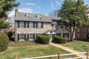 2920 Midvale Ave, Unit 222 in Philadelphia, PA - Building Photo