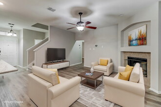 728 Princeton Dr in Desoto, TX - Building Photo - Building Photo