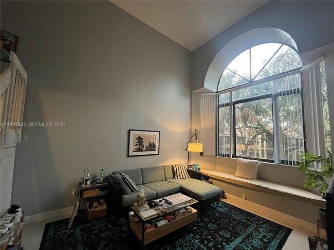 15525 N Miami Lakeway in Miami Lakes, FL - Building Photo - Building Photo