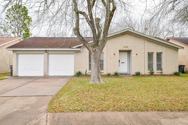 property at 11819 S Perry Ave