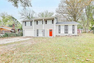 334 Dartmouth Dr SW in Atlanta, GA - Foto de edificio - Building Photo