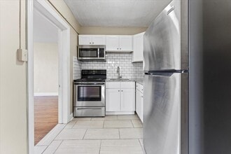 Huron River Dearborn in Dearborn, MI - Building Photo - Building Photo