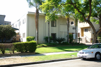 611 N Isabel St in Glendale, CA - Building Photo - Building Photo