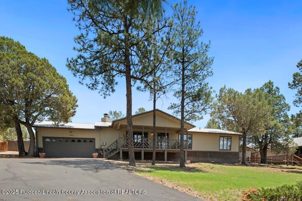 125 McBride Dr in Ruidoso, NM - Building Photo