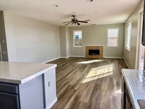 14661 Bison Ln in Fontana, CA - Building Photo - Building Photo