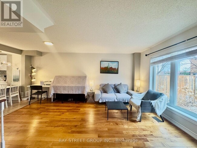 5940 Glen Erin Dr in Mississauga, ON - Building Photo - Building Photo