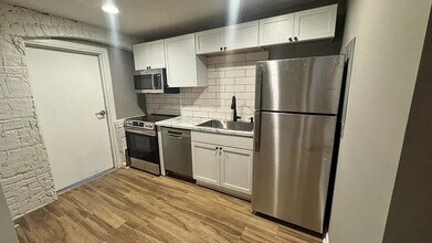 213 S 26th Ave, Unit 7 in Omaha, NE - Building Photo - Building Photo