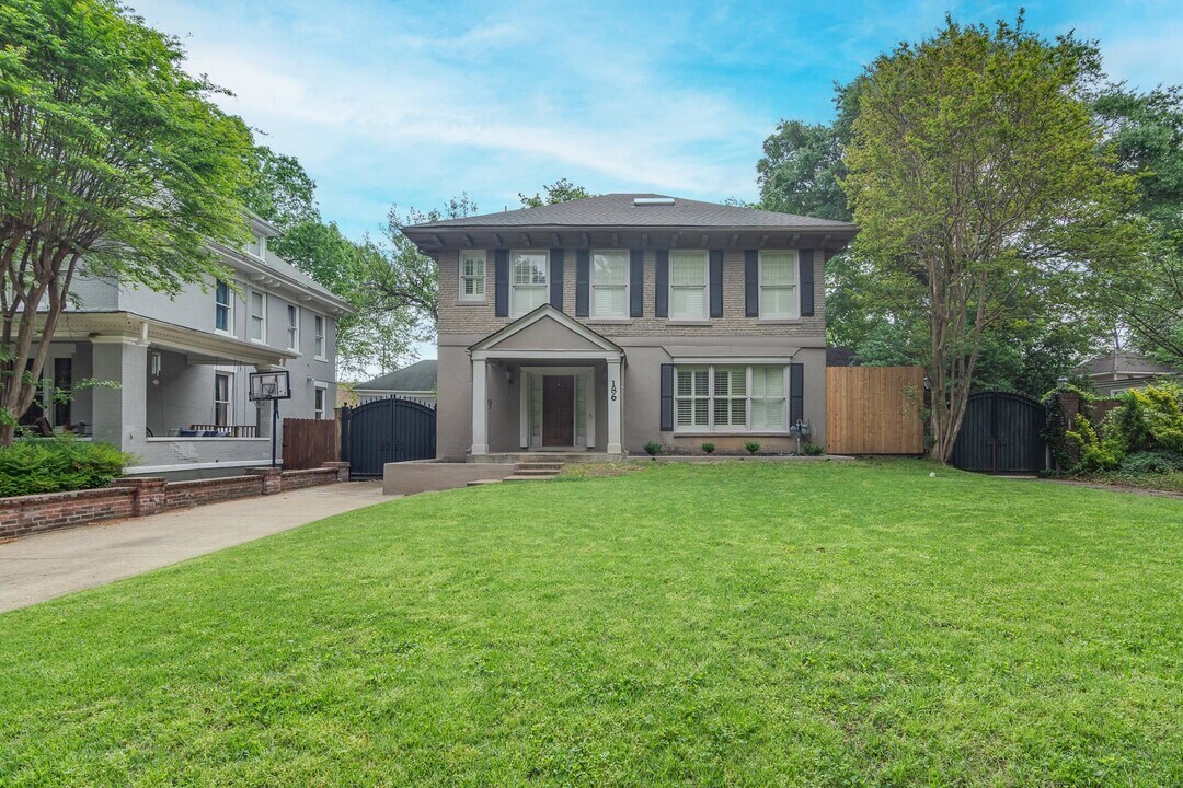 186 S Belvedere Blvd in Memphis, TN - Building Photo