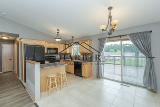 3870 McIntosh Dr NW in Rochester, MN - Building Photo - Building Photo