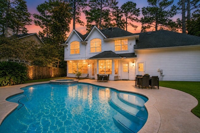 property at 19 Heather Wisp Pl