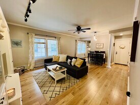 960 N Sherman St, Unit 1F in Denver, CO - Building Photo