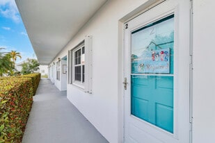 2929 SE Ocean Blvd in Stuart, FL - Building Photo