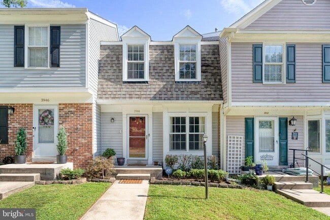 property at 3944 Pepperidge Ct