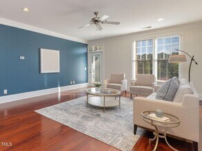 201 Finsbury St in Durham, NC - Building Photo - Building Photo