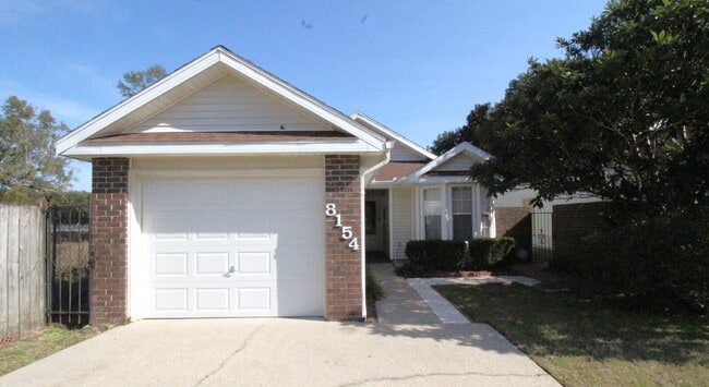 8154 Treetop Ln