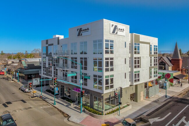 The Zivar Luxury Apartments in Roseville, CA - Building Photo - Building Photo