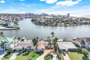 232 Conners Ave in Naples, FL - Building Photo