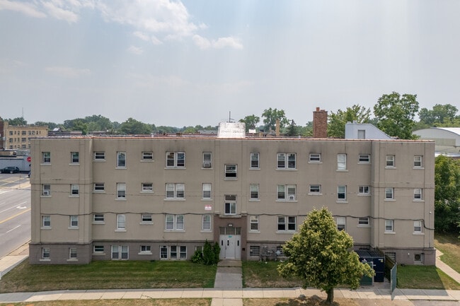 2118 Delaware Ave in Buffalo, NY - Building Photo - Building Photo