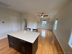 138 Twin Lakes Rd in North Branford, CT - Building Photo - Building Photo