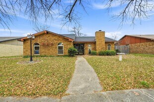 2102 Lewis Trail in Grand Prairie, TX - Building Photo