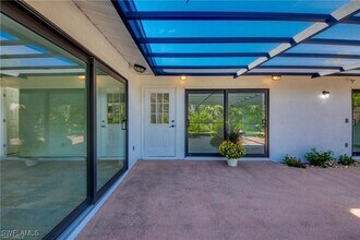 5703 Foxlake Dr in North Fort Myers, FL - Building Photo - Building Photo
