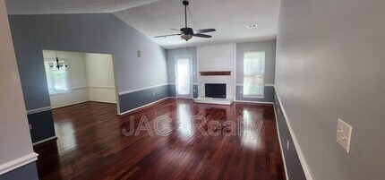 4323 Chadwell Ln in Charlotte, NC - Building Photo - Building Photo