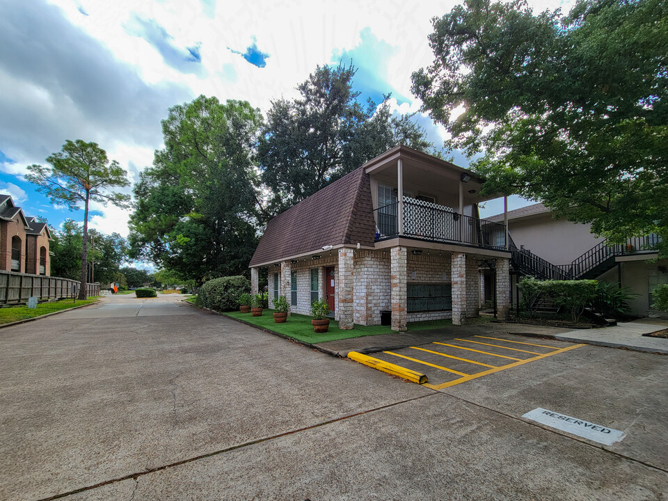 Kimberly House in Alvin, TX - Foto de edificio