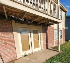 811 N Washington St in Spring Hill, KS - Building Photo - Building Photo