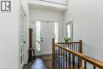 747 Garden Ct Crescent in Woodstock, ON - Building Photo - Building Photo