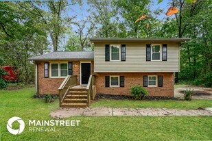 40 Derby Country Dr in Ellenwood, GA - Building Photo