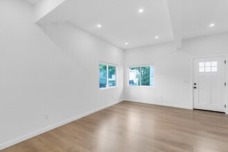 1536 11th St, Unit A in Santa Monica, CA - Building Photo - Building Photo