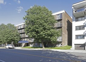 3130 Édouard-Montpetit in Montréal, QC - Building Photo