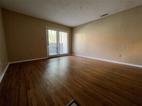 236 Afton Square in Altamonte Springs, FL - Foto de edificio - Building Photo
