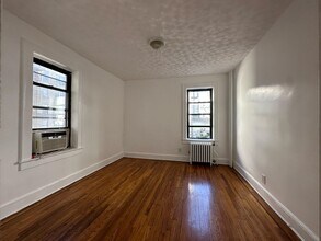 24 Rock St in Jersey City, NJ - Foto de edificio - Building Photo