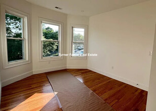 224 Calumet St, Unit 1 in Boston, MA - Building Photo - Building Photo