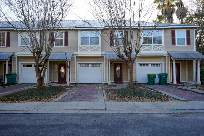 property at 437 Twin Lakes Ln