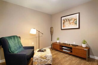 3009 Riverside Dr in Coral Springs, FL - Building Photo - Building Photo