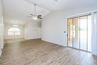 4196 E Coal St in Queen Creek, AZ - Foto de edificio - Building Photo