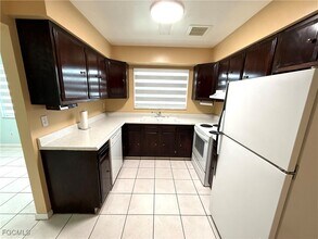 110 Florida Rd in Lehigh Acres, FL - Building Photo - Building Photo