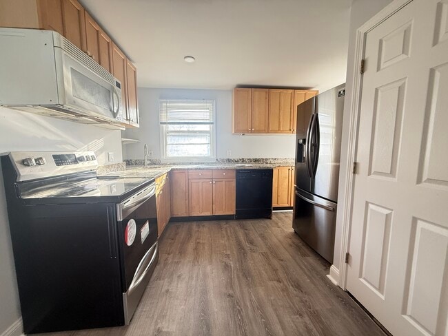 43 May St, Unit 2T in Cambridge, MA - Building Photo - Building Photo