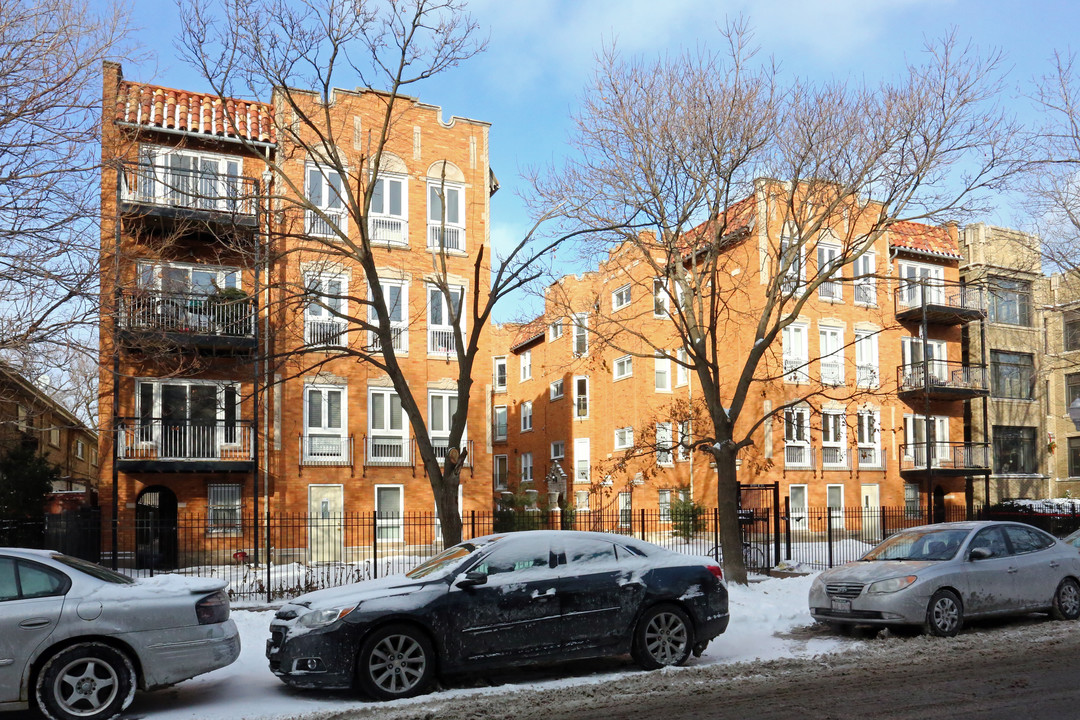 1640 W Greenleaf Ave in Chicago, IL - Foto de edificio