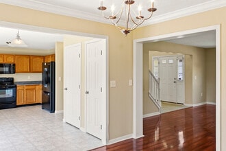 3146 Old Glory Ln in Hebron, KY - Foto de edificio - Building Photo