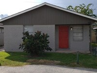 7812 Tierwester St photo'