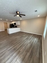 100 E Crestview Dr in Greenfield, TN - Building Photo - Building Photo