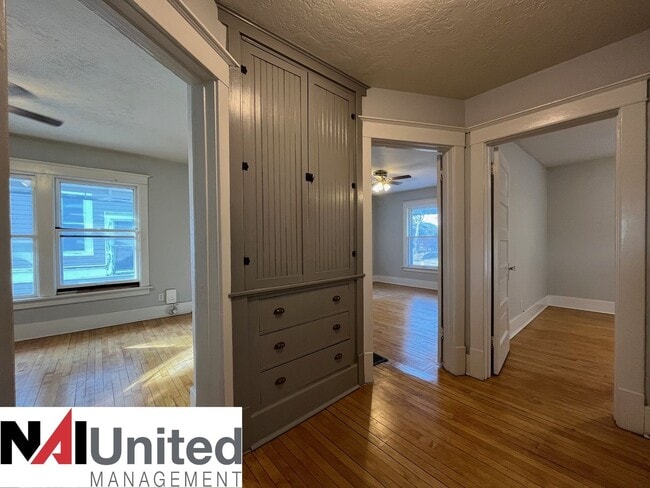 2630 Douglas St in Sioux City, IA - Building Photo - Building Photo