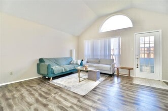 817 Ingleside Dr in Plano, TX - Building Photo - Building Photo