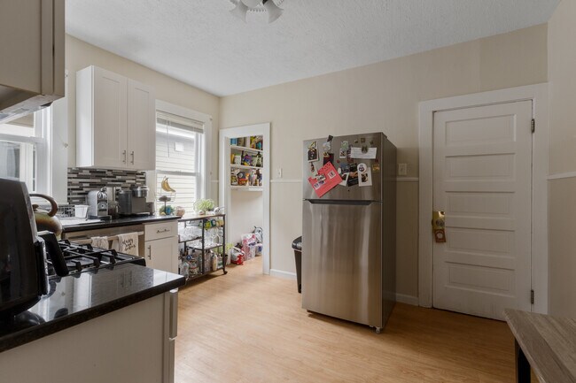 19 Malvern Ave in Somerville, MA - Building Photo - Building Photo